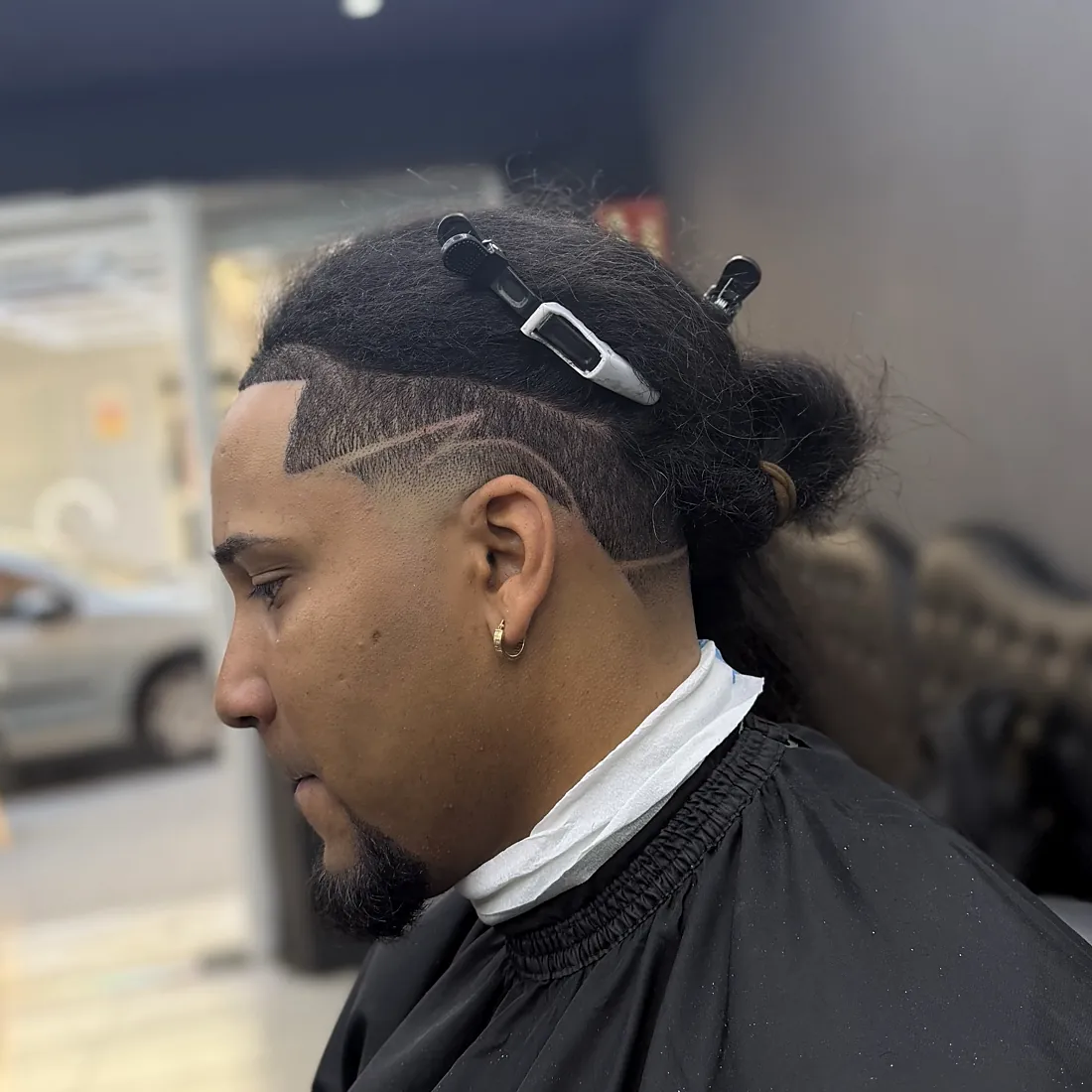 Undercut con diseño hecho en Jowel Barber Studio, barbería en L'Hospitalet